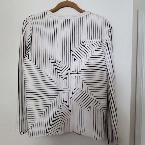 Jacket - Picture 3 of 3